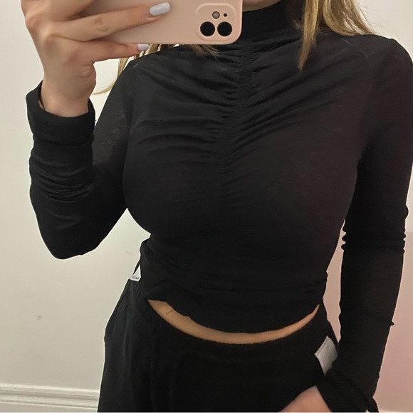 long sleeve ruched top - Picture 1 of 4